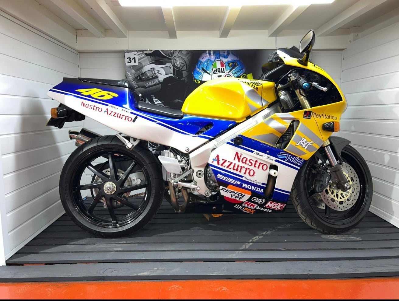 Honda RVF400 NC35 – The "Baby RC45" Valentino Rossi Tribute POA