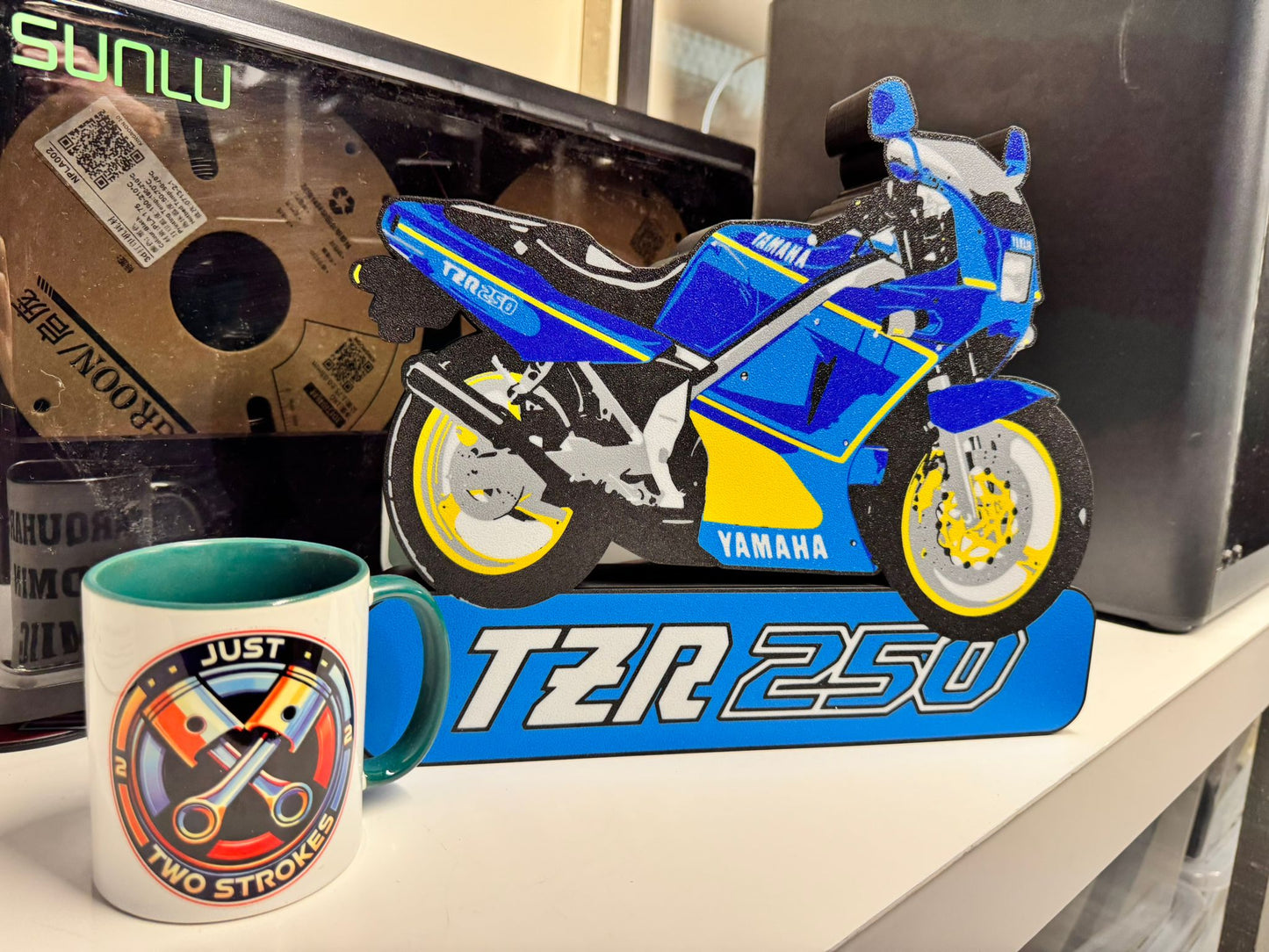 -PRE ORDER- The Collector’s Edition: Vintage Suzuki GT750 LED Sign – Ultra-Detail 3D Printed Art 340mm